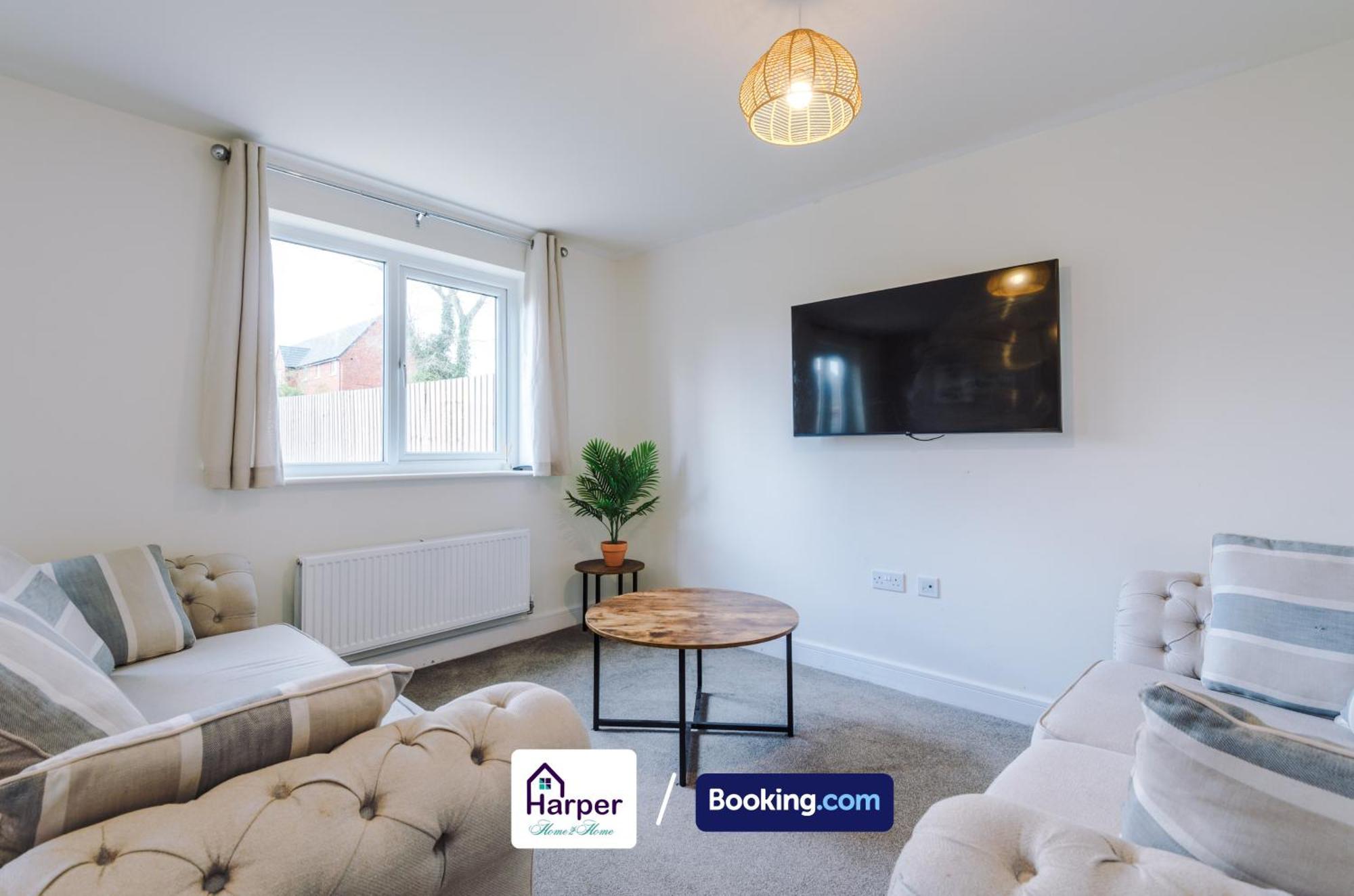 Prime Location 3 Storey By Harperletting Short Lets & Serviced Accommodation Chester With Driveway Long Or Short Stays Hough Green Ngoại thất bức ảnh